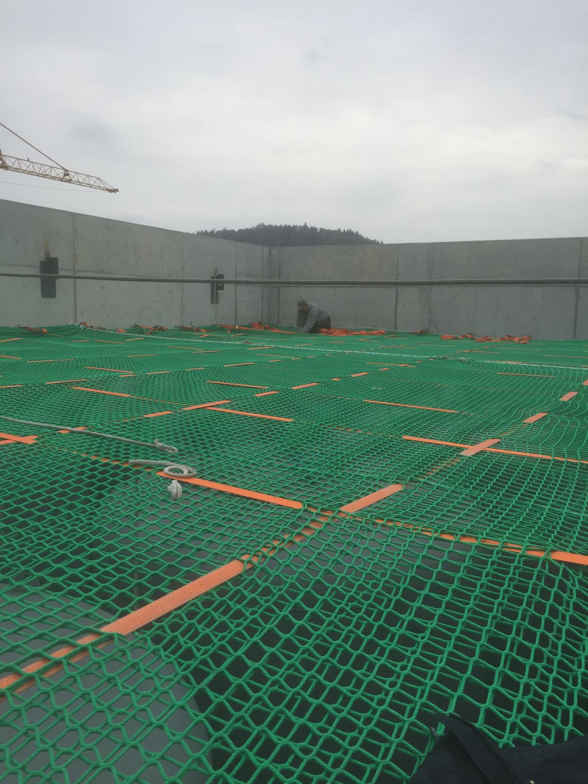 Temporary safety nets S hover
